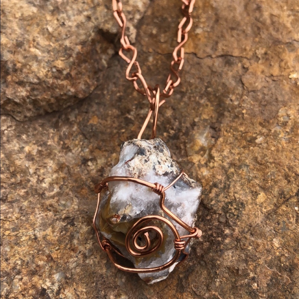 Raw Pagoda Geode w/ Hemp Necklace